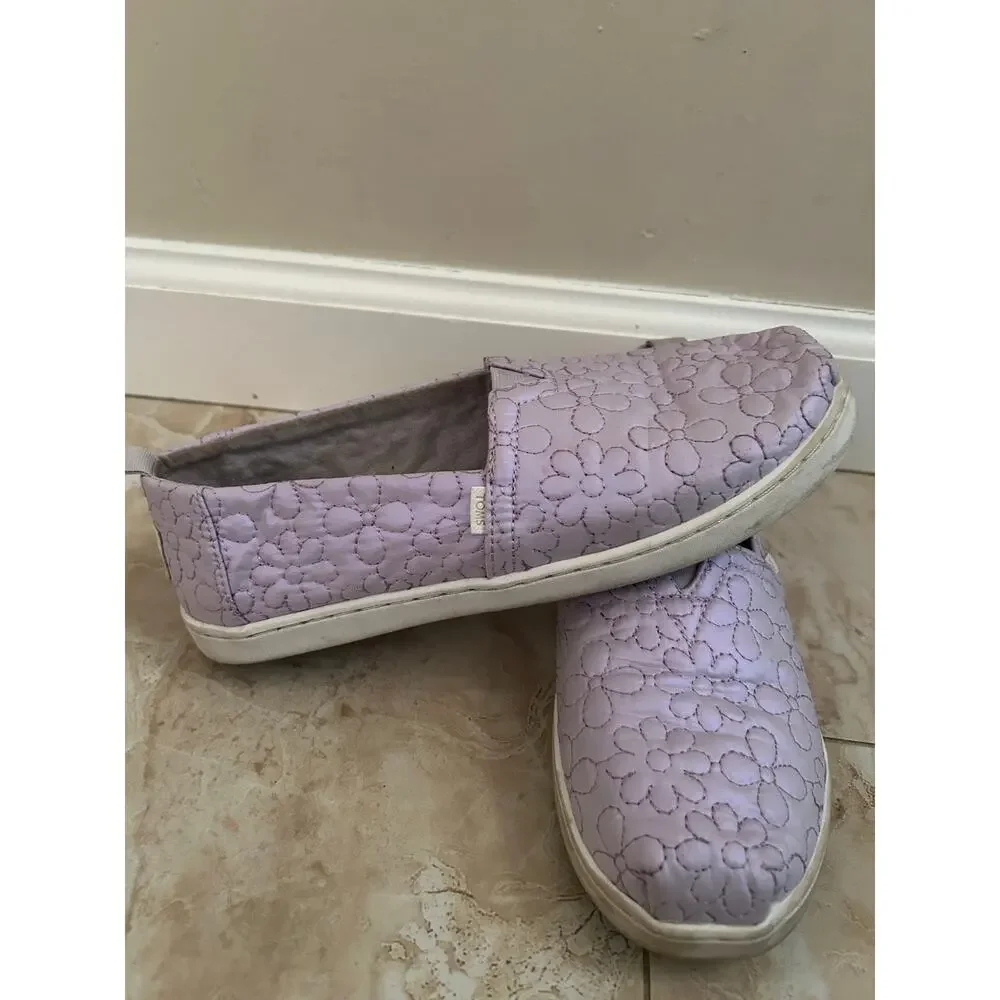 Toms Youth 5 Misty Lilac Iridescent Quilted Daisy Alpargata Shoes Fits W 6.5